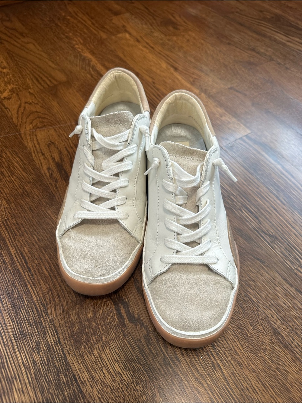 Dolce Vita Notice White Leather Sneakers Size 8 Gum Sole